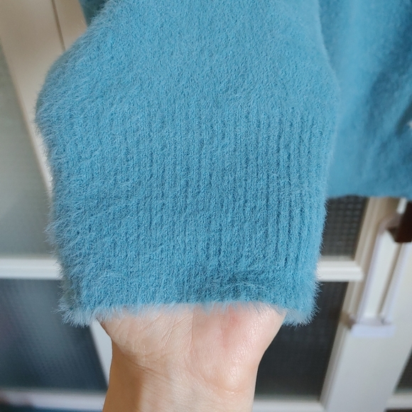 NWOT Vivid Mens Med Sweater - Picture 5 of 8